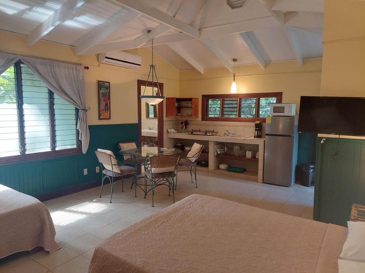 Playa Negra Guesthouse كويتا المظهر الخارجي الصورة