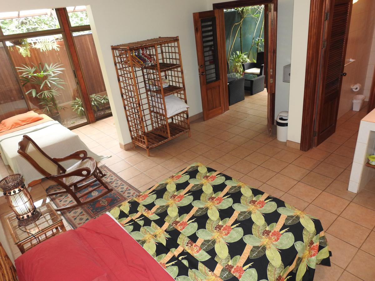 Playa Negra Guesthouse كويتا المظهر الخارجي الصورة