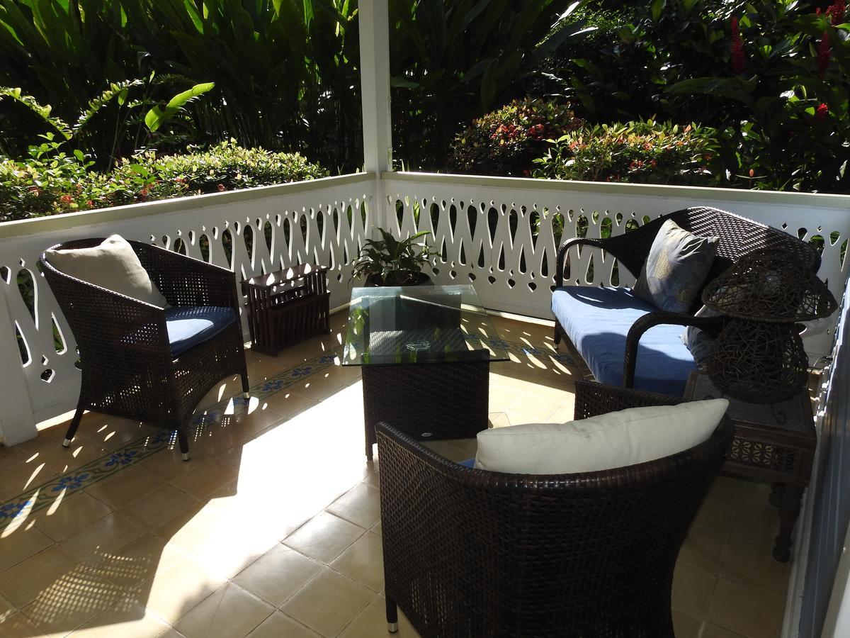 Playa Negra Guesthouse كويتا المظهر الخارجي الصورة
